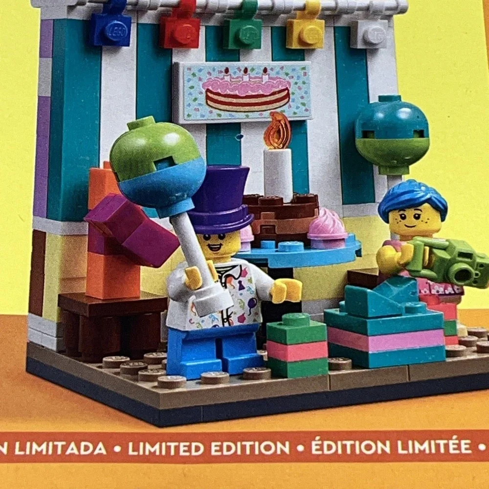 Lego BIRTHDAY DIORAMA 40584 Party Balloons Cake Camera SEALED *Box Damage* NEW